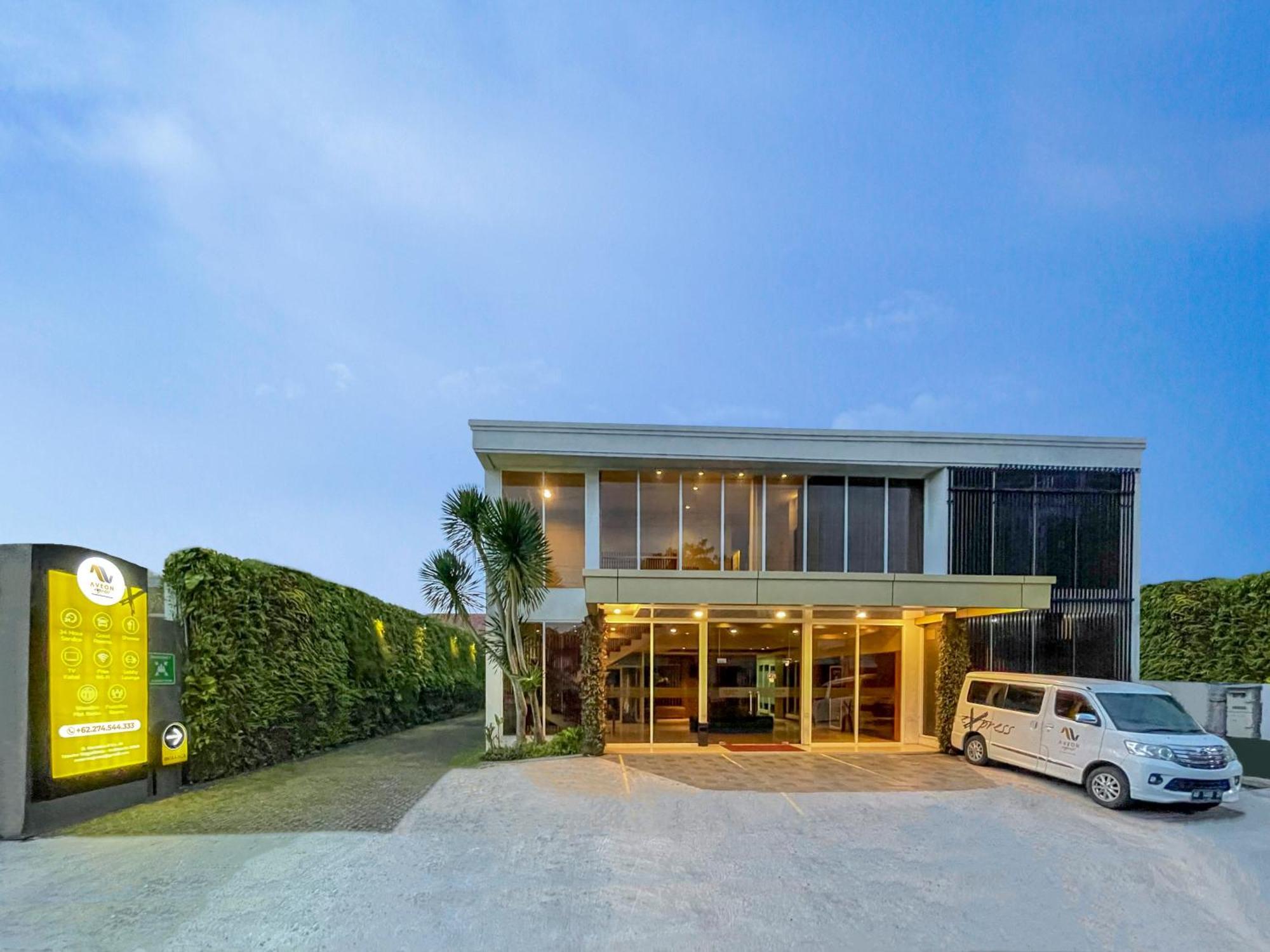 Aveon Express Hotel By Daphna International Yogyakarta Exterior foto