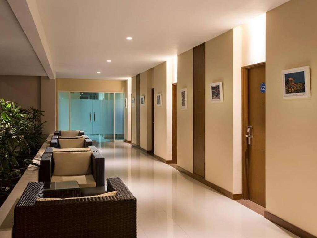 Aveon Express Hotel By Daphna International Yogyakarta Exterior foto